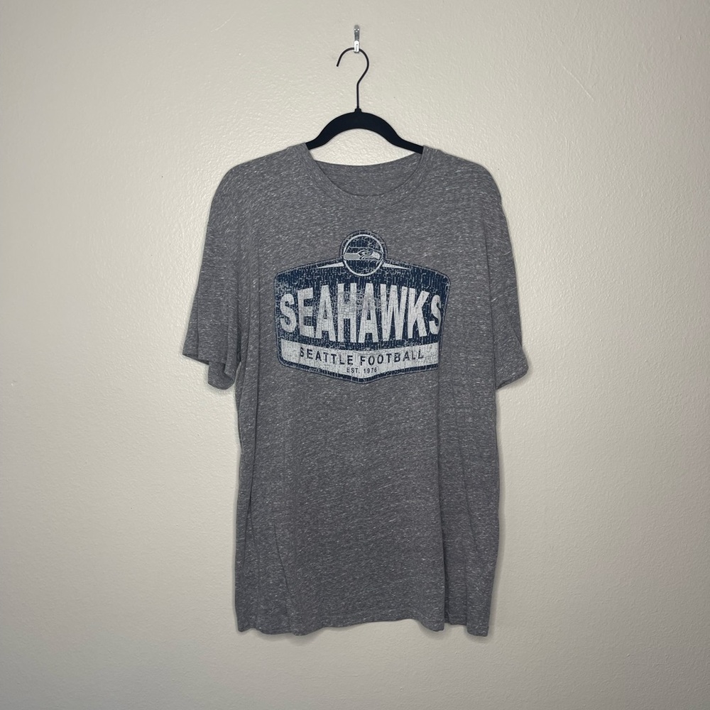 NFL Seattle Seahawks Football Gray White G-III Tee Shirt Size XL